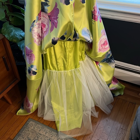 Incredible Chartreuse Floral Gown Prom Event Dress - Picture 9 of 12